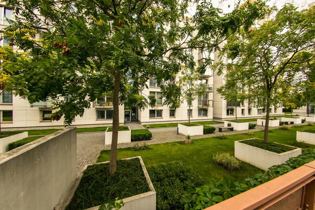 Apartment Korunni Dvur 130M2, 2 Free Parkings Prague Luaran gambar